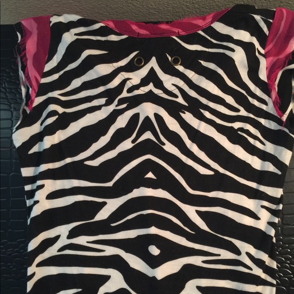 Burn n’ Violet XSmall  Zebra Top - Picture 5 of 7